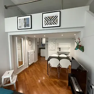 https://grazioso-appartamento-in-palazzo-del-primo-novecento.it-lombardy.com